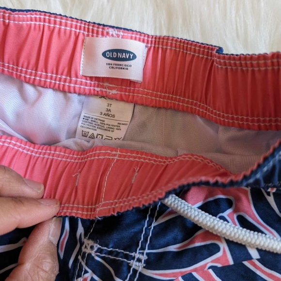 set of 2 boys kids swim board shorts sz 3T - Picture 2 of 3